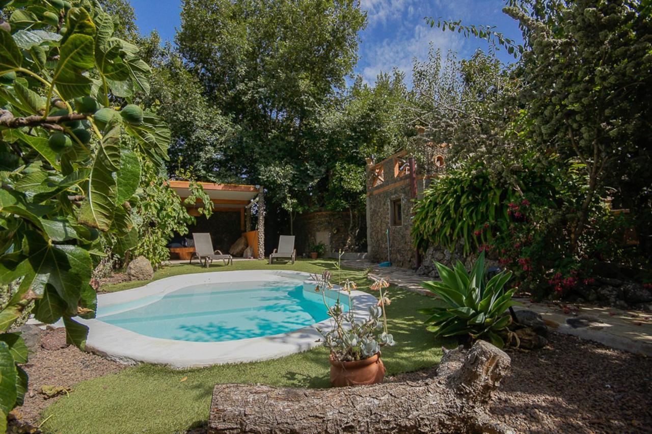 Villa Los Matos Pool And Garden Valleseco Exterior photo