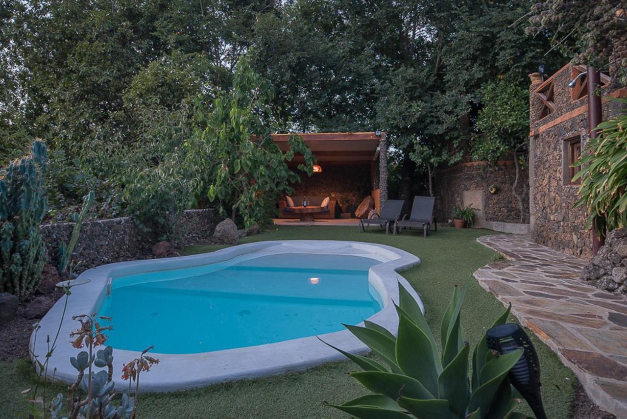 Villa Los Matos Pool And Garden Valleseco Exterior photo